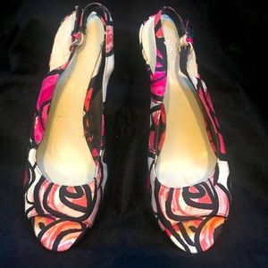 NWOT NINE WEST Multi-Colored sz 7 Brand new